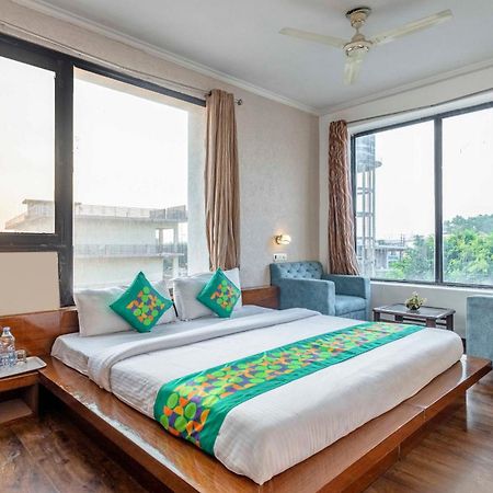 Treebo Maurice Hotel Baddi Екстериор снимка