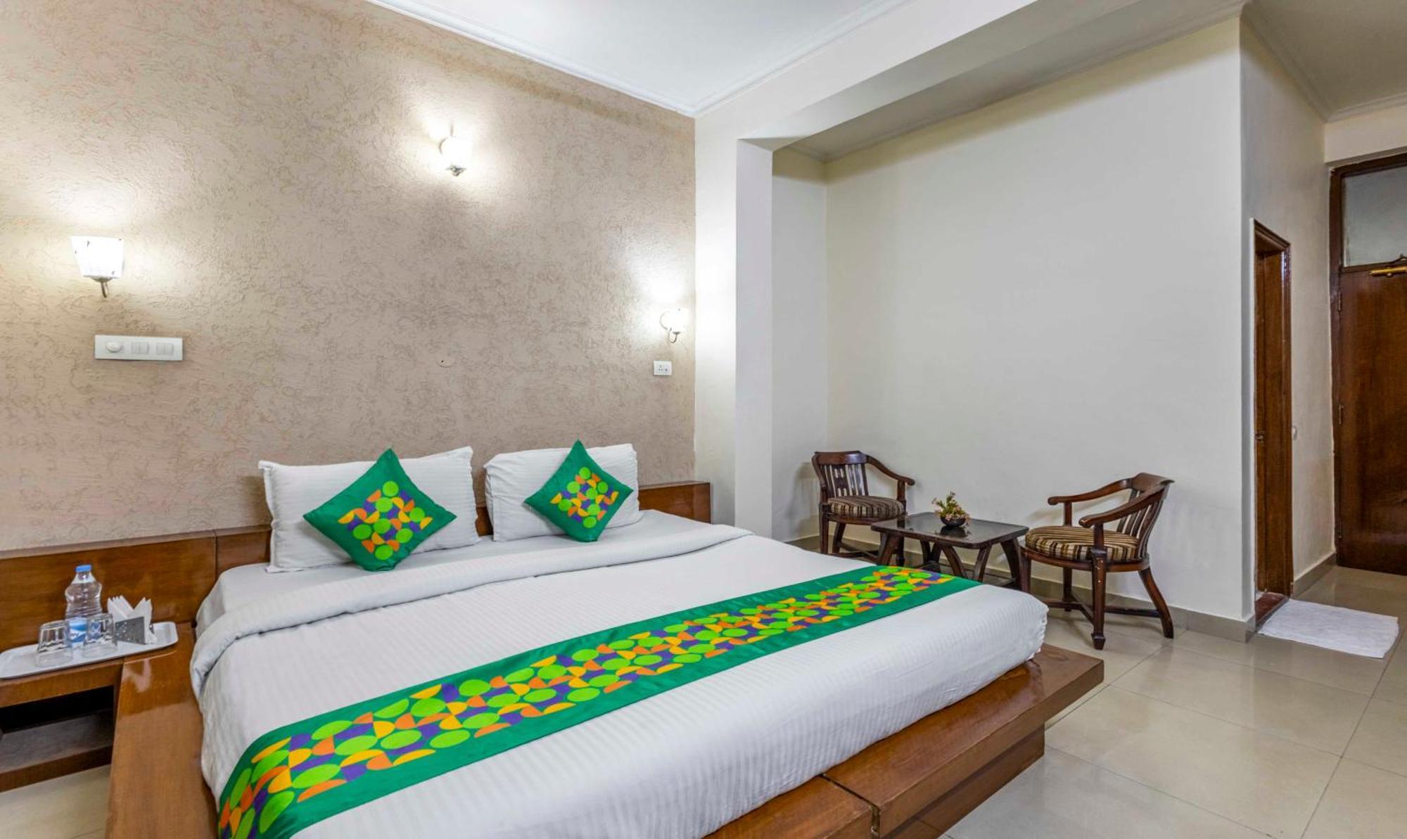 Treebo Maurice Hotel Baddi Екстериор снимка