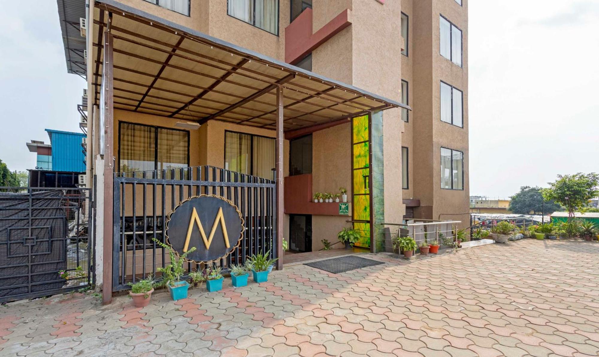 Treebo Maurice Hotel Baddi Екстериор снимка