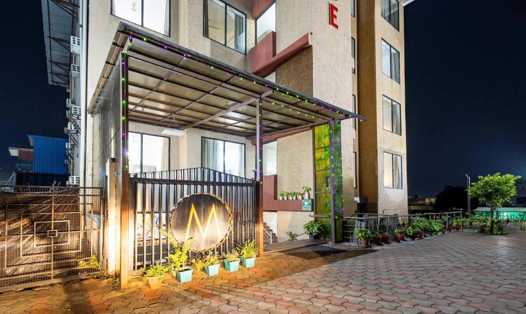 Treebo Maurice Hotel Baddi Екстериор снимка