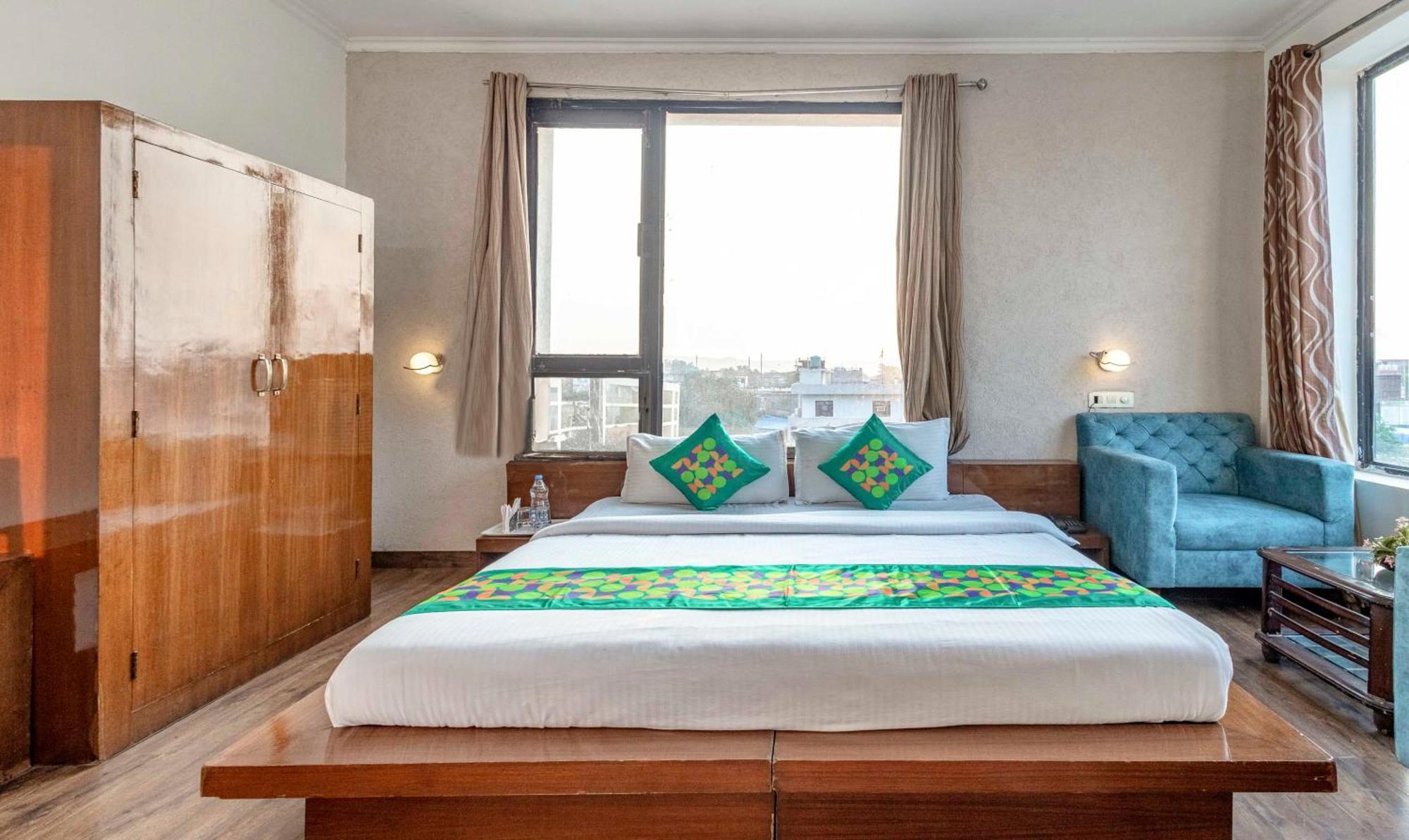 Treebo Maurice Hotel Baddi Екстериор снимка